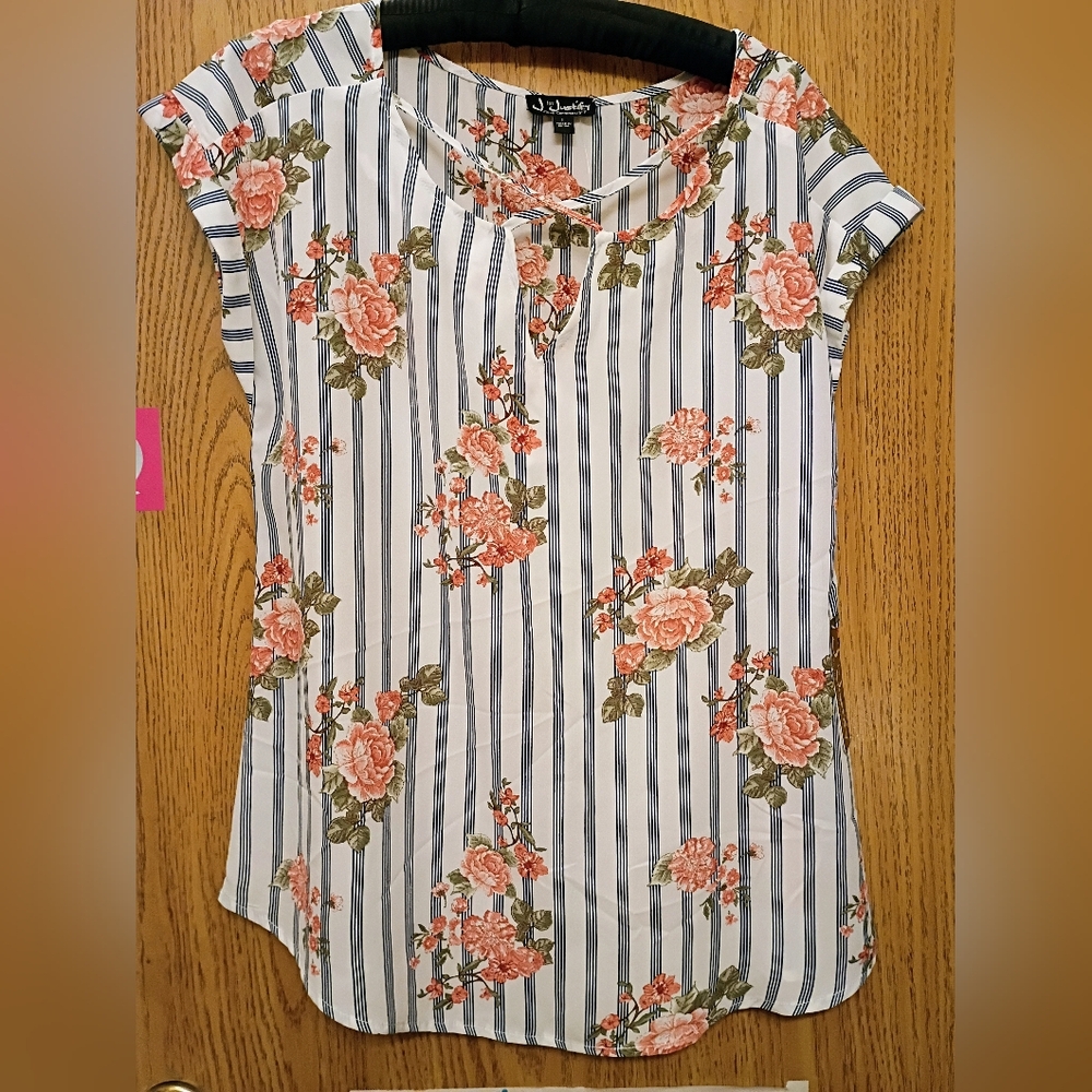 J for Justify Floral Stripe Cap-Sleeve Blouse in White, Navy and Coral